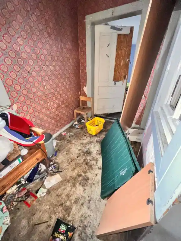 Messie-Wohnung vorher Foto A