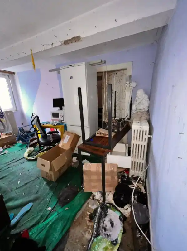 Messie-Wohnung vorher Foto D