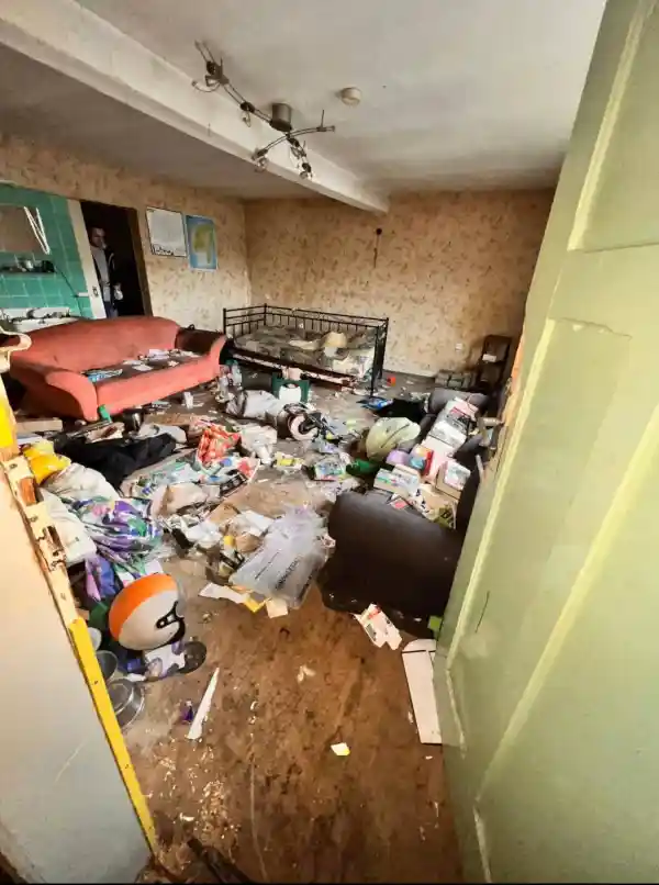 Messie-Wohnung vorher Foto F