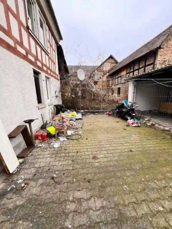 Messie-Wohnung vorher Foto K